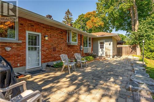 2055 Thorne Avenue, Ottawa, ON - Outdoor