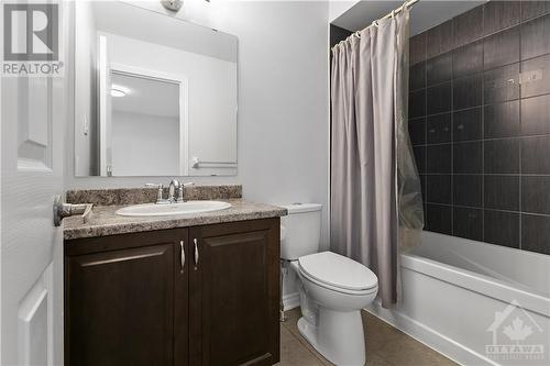 605 Dundonald Drive, Ottawa, ON - Indoor Photo Showing Bathroom