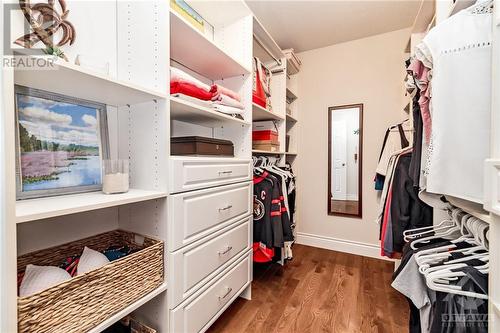 196 Willow Creek Circle, Ottawa, ON - Indoor With Storage