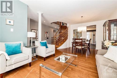 196 Willow Creek Circle, Ottawa, ON - Indoor Photo Showing Living Room