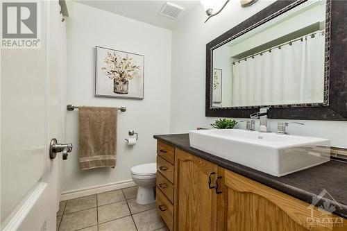 6227 Tealwood Place, Ottawa, ON - Indoor Photo Showing Bathroom