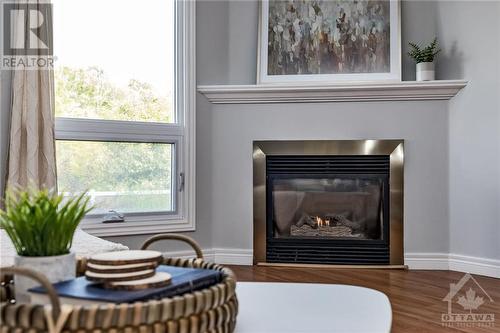 6227 Tealwood Place, Ottawa, ON - Indoor Photo Showing Living Room With Fireplace