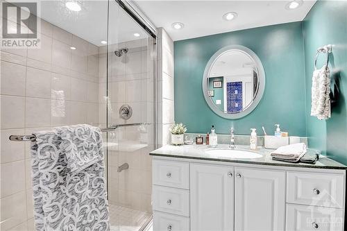 55 Aylen Avenue, Ottawa, ON - Indoor Photo Showing Bathroom