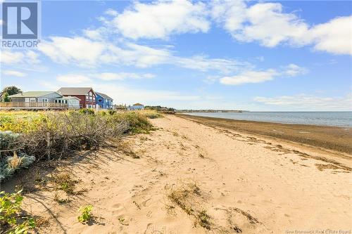 1 Oscar Street, Grand-Barachois, NB 