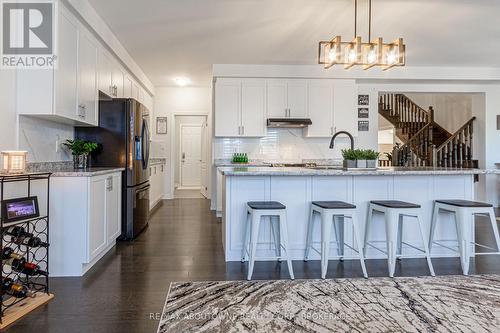 228 Edgar Bonner Avenue, Guelph/Eramosa, ON - Indoor Photo Showing Kitchen With Upgraded Kitchen