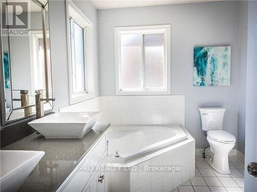 1469 Derby County Crescent, Oakville, ON - Indoor Photo Showing Bathroom