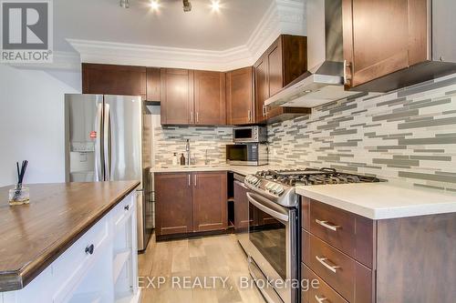 210 Bayview Avenue, Georgina, ON - Indoor Photo Showing Kitchen