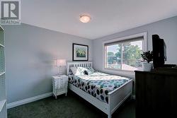 Upper bedroom 2 - 