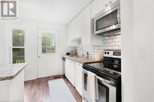 1146 Leaside Road, Hamilton, ON - Indoor Photo Showing Kitchen With Upgraded Kitchen