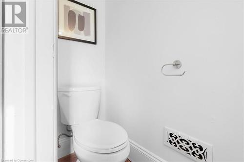 1146 Leaside Road, Hamilton, ON - Indoor Photo Showing Bathroom