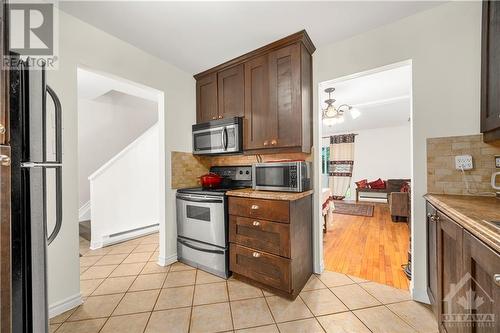 3194 Stockton Drive, Gloucester, ON - Indoor Photo Showing Kitchen