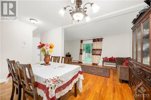 3194 Stockton Drive, Gloucester, ON - Indoor Photo Showing Dining Room