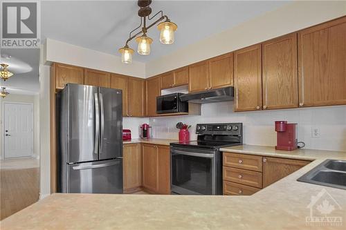 808 Nesting Way, Ottawa, ON - Indoor Photo Showing Kitchen With Double Sink