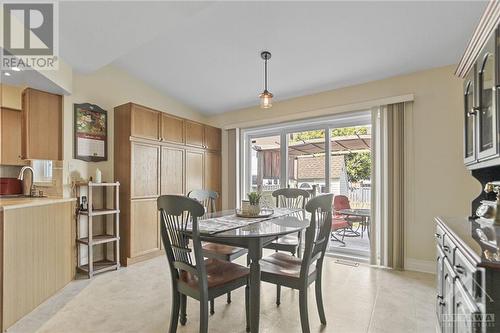 808 Nesting Way, Ottawa, ON - Indoor Photo Showing Dining Room