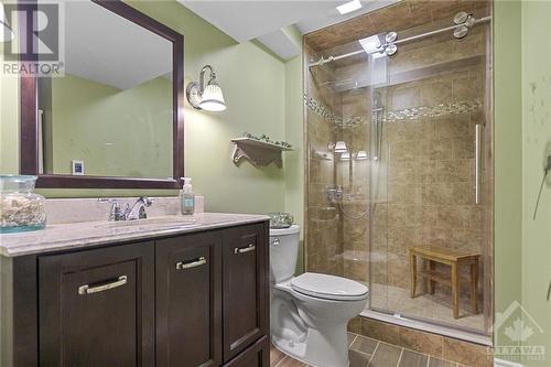 808 Nesting Way, Ottawa, ON - Indoor Photo Showing Bathroom