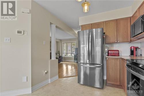 808 Nesting Way, Ottawa, ON - Indoor Photo Showing Kitchen With Stainless Steel Kitchen