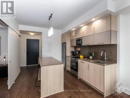 1308 - 255 Bay Street, Ottawa, ON - Indoor Photo Showing Kitchen