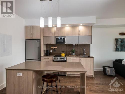 1308 - 255 Bay Street, Ottawa, ON - Indoor Photo Showing Kitchen With Stainless Steel Kitchen With Upgraded Kitchen