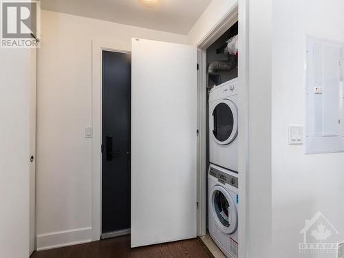 255 Bay Street Unit#1308, Ottawa, ON - Indoor Photo Showing Laundry Room