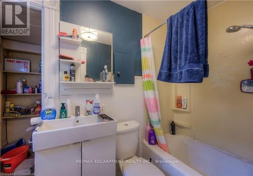 97 Eagle Avenue, Brantford, ON - Indoor Photo Showing Bathroom