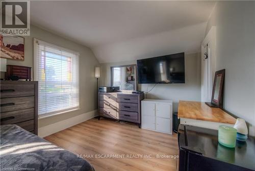 97 Eagle Avenue, Brantford, ON - Indoor Photo Showing Bedroom