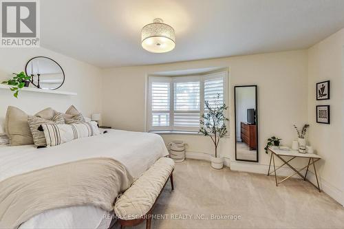 82 Ottawa Street S, Hamilton, ON - Indoor Photo Showing Bedroom