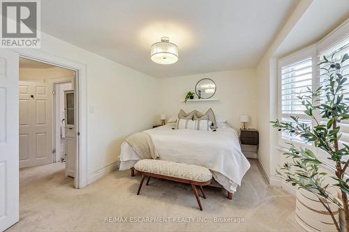 82 Ottawa Street S, Hamilton (Delta), ON - Indoor Photo Showing Bedroom