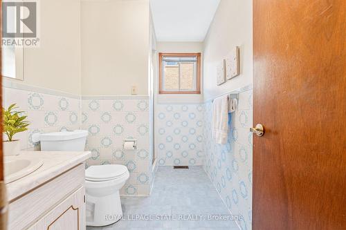 62 Henley Drive, Hamilton (Stoney Creek), ON - Indoor Photo Showing Bathroom