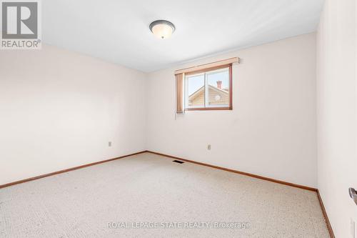 62 Henley Drive, Hamilton (Stoney Creek), ON - Indoor Photo Showing Other Room