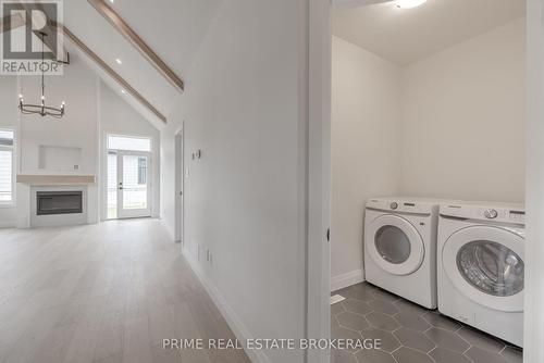 35 - 63 Compass Trail, Central Elgin (Port Stanley), ON - Indoor Photo Showing Laundry Room