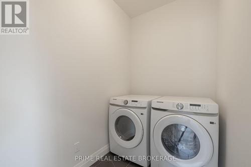 35 - 63 Compass Trail, Central Elgin (Port Stanley), ON - Indoor Photo Showing Laundry Room