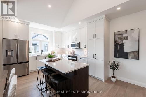 47 - 63 Compass Trail, Central Elgin (Port Stanley), ON - Indoor Photo Showing Kitchen