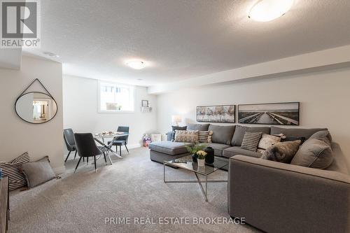 47 - 63 Compass Trail, Central Elgin (Port Stanley), ON - Indoor Photo Showing Living Room