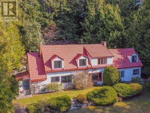 7108 Kemano Street, Powell River, BC - Outdoor