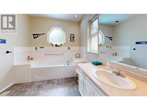 4908 Peasim Court, 108 Mile Ranch, BC - Indoor Photo Showing Bathroom