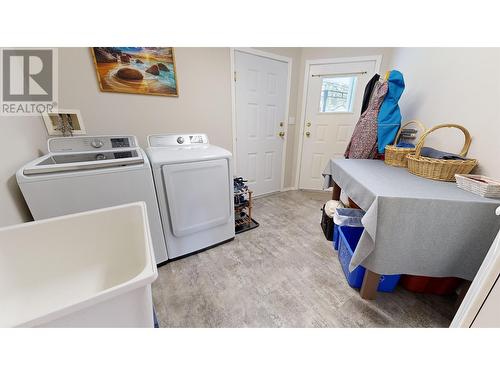 4908 Peasim Court, 108 Mile Ranch, BC - Indoor Photo Showing Laundry Room