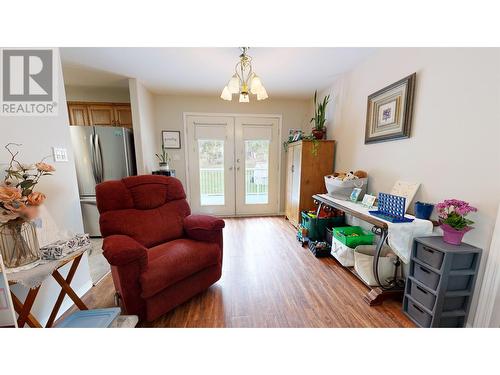 4908 Peasim Court, 108 Mile Ranch, BC - Indoor Photo Showing Living Room