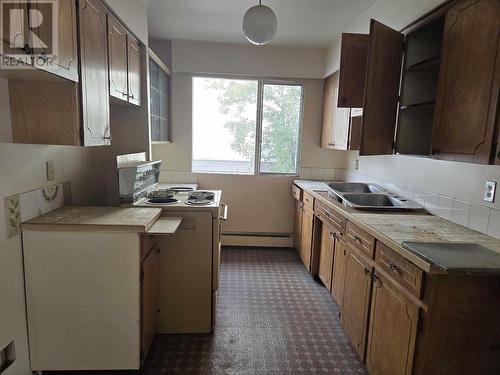 2149-2151 Norwood Street, Prince George, BC - Indoor Photo Showing Kitchen With Double Sink