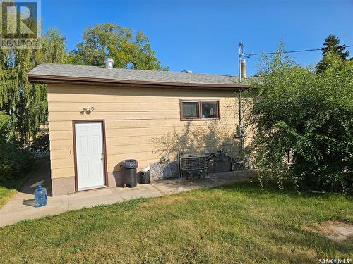 203 Main Street, Lipton, SK - Outdoor