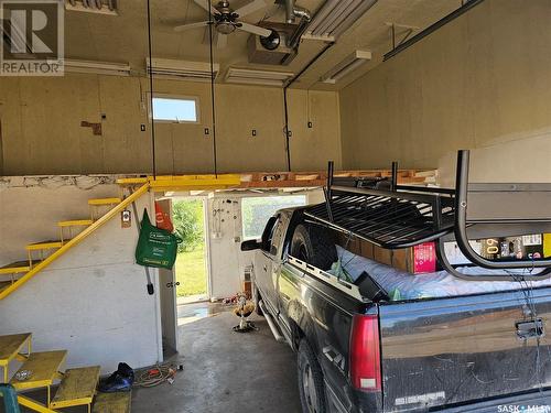 203 Main Street, Lipton, SK - Indoor Photo Showing Garage