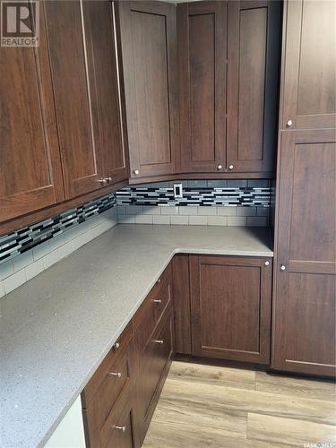 703-705 Weldon Avenue, Saskatoon, SK - Indoor Photo Showing Kitchen