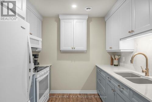 A2 - 37 Lake Breeze Court, Prince Edward County (Wellington), ON - Indoor Photo Showing Kitchen With Double Sink