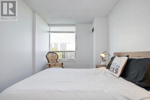 522 - 3 Greystone Walk Drive, Toronto, ON - Indoor Photo Showing Bedroom