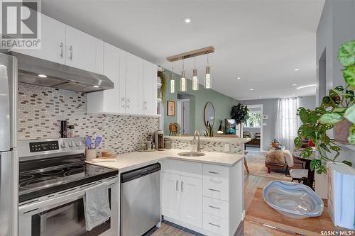 2158 Wallace Street, Regina, SK - Indoor Photo Showing Kitchen With Stainless Steel Kitchen With Upgraded Kitchen