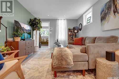 2158 Wallace Street, Regina, SK - Indoor Photo Showing Living Room