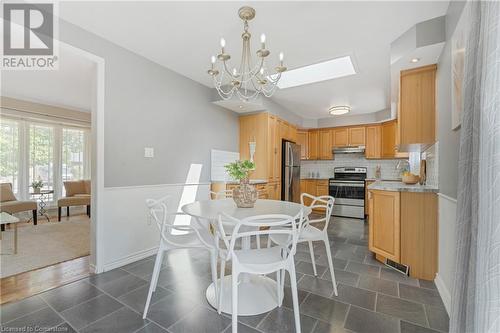 8 Camelot Drive, Hamilton, ON - Indoor Photo Showing Dining Room