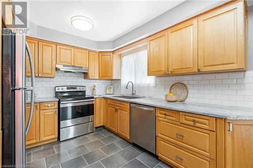 8 Camelot Drive, Hamilton, ON - Indoor Photo Showing Kitchen