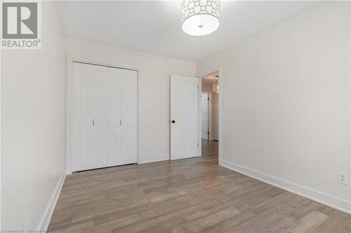 8 Camelot Drive, Hamilton, ON - Indoor Photo Showing Other Room