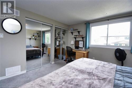 150 Gateshead Crescent Unit# 122, Stoney Creek, ON - Indoor Photo Showing Bedroom