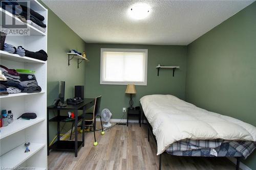 150 Gateshead Crescent Unit# 122, Stoney Creek, ON - Indoor Photo Showing Bedroom